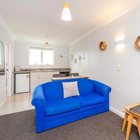 Kings Court Motel Whanganui Bagian luar foto