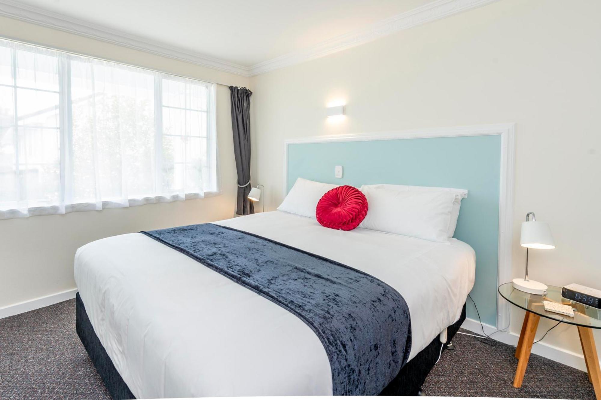 Kings Court Motel Whanganui Bagian luar foto