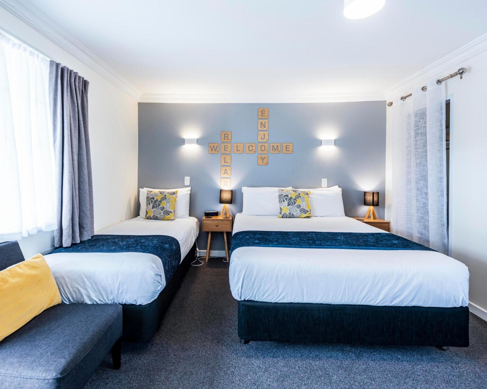Kings Court Motel Whanganui Bagian luar foto