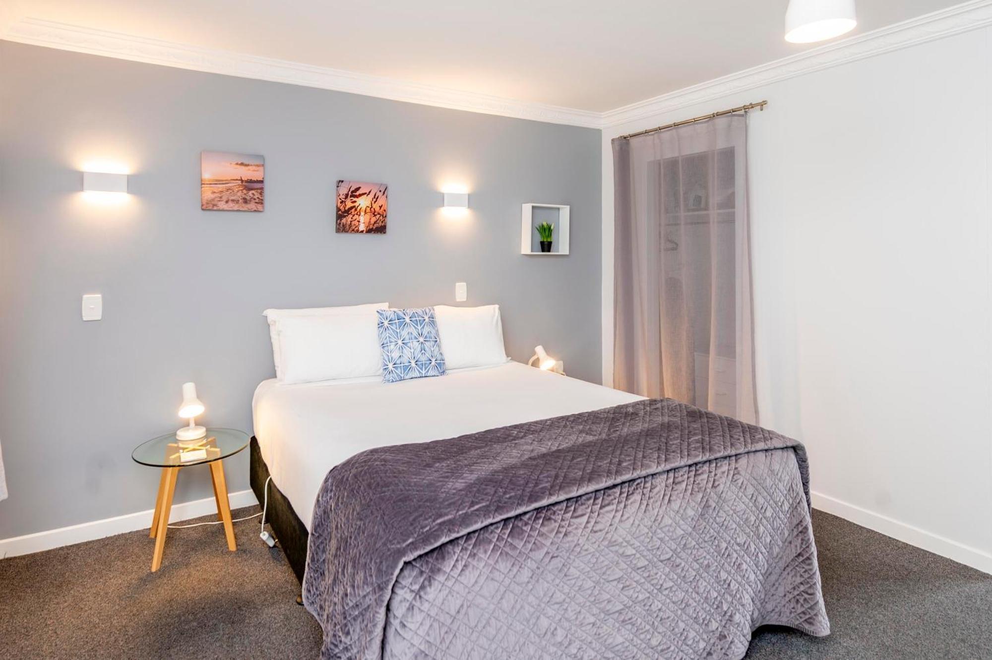 Kings Court Motel Whanganui Bagian luar foto