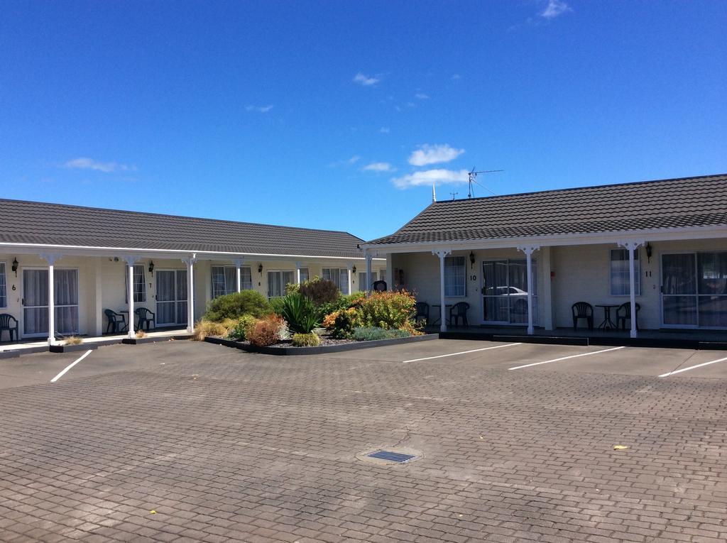 Kings Court Motel Whanganui Bagian luar foto