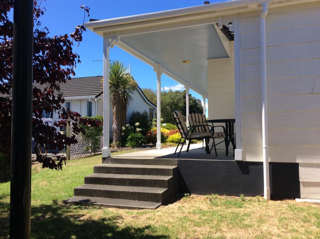 Kings Court Motel Whanganui Bagian luar foto